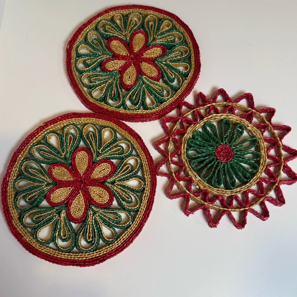 Red Green and Natural Colored Straw Trivets- Set of 3